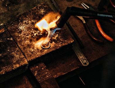 THIẾT KẾ VÀ CHẾ TÁC