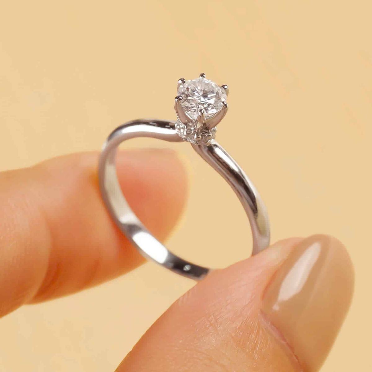 Cách giữ trang sức kim cương luôn sáng bóng