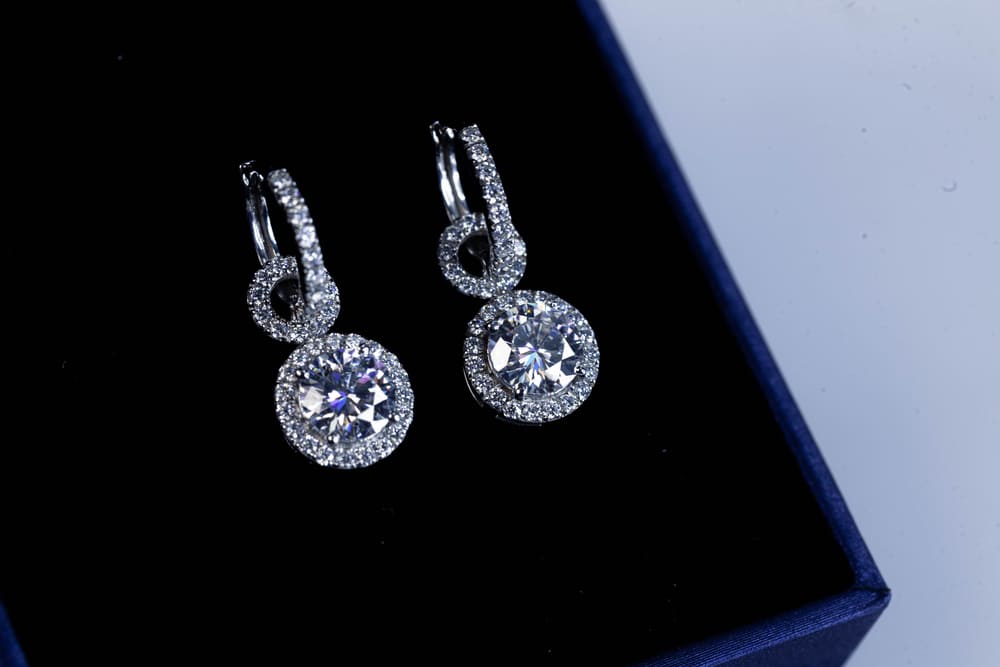 Thiết kế bông tai kim cương theo yêu cầu tại HCM