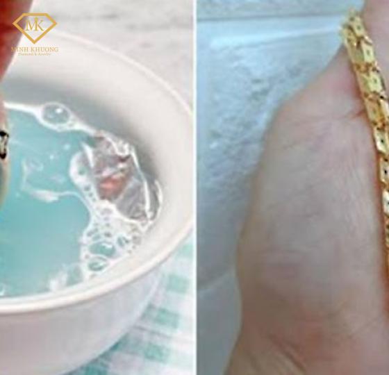 Mẹo vệ sinh nhanh và làm sáng bóng trang sức vàng bạc đã sử dụng lâu