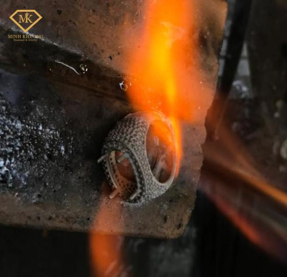 Chỉnh sửa trang sức cũ thành mới