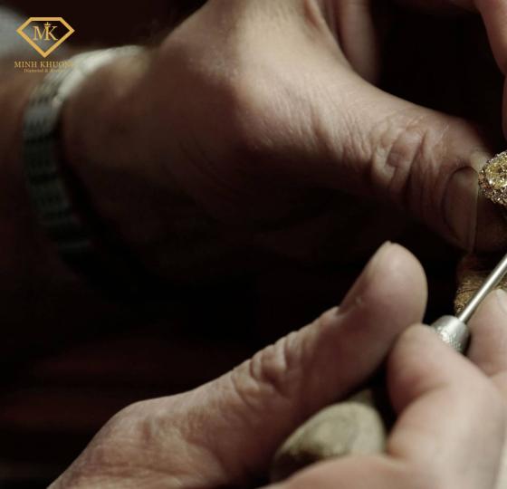 Gia c&ocirc;ng v&agrave;ng theo y&ecirc;u cầu TPHCM
